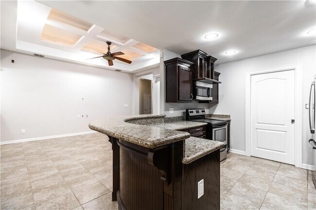 Building Photo - 4616 Xanthisma Ave W