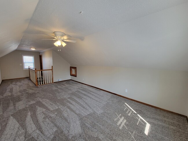 Building Photo - 812 Newman Ave