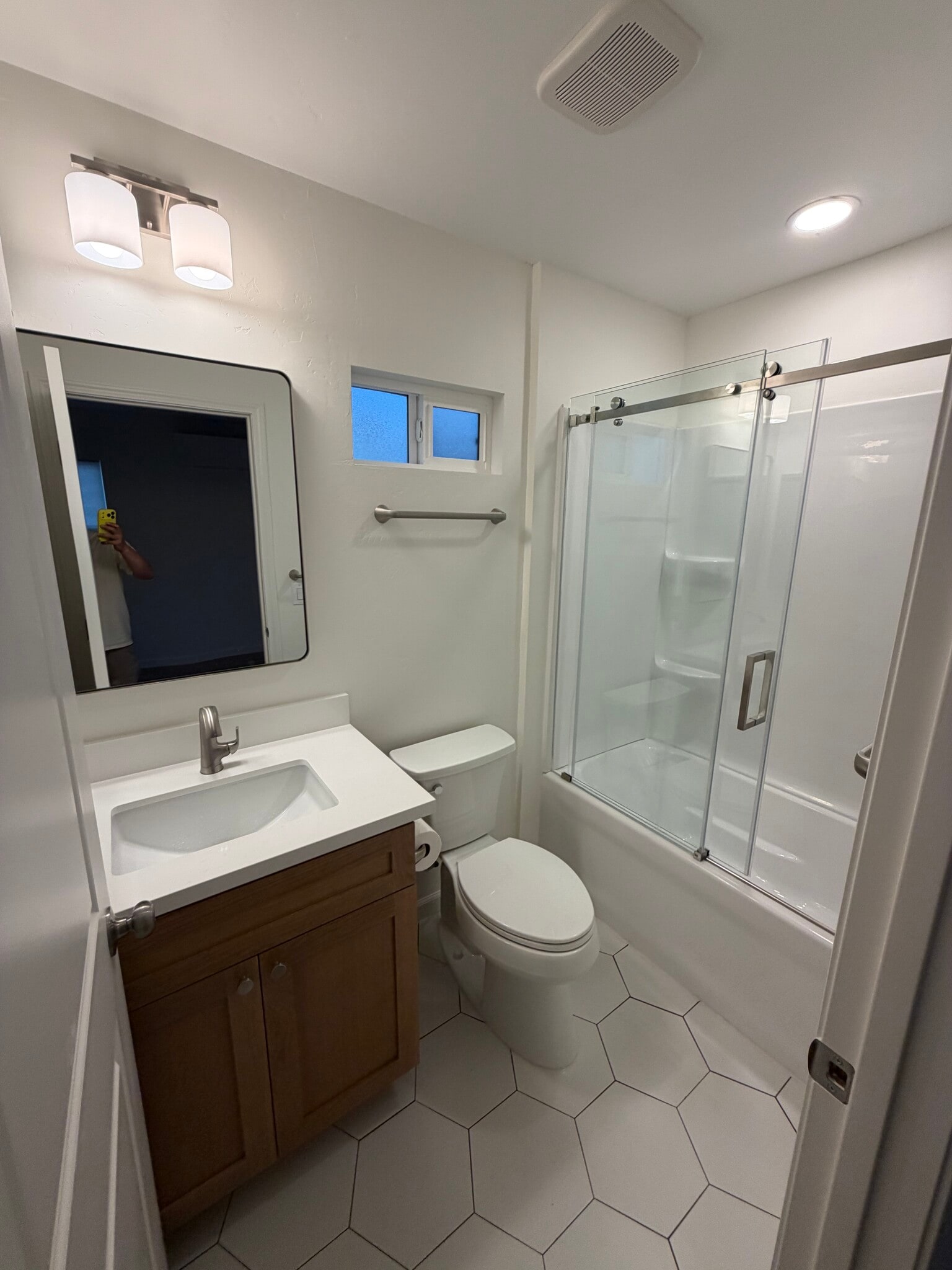 Building Photo - 10896 Worthing Ave