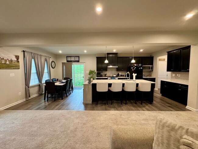 Building Photo - 203 Braeburn Dr