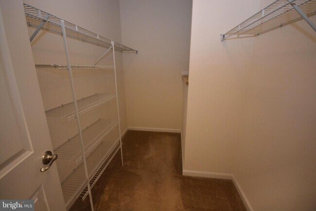 Building Photo - 5942 Leben Dr