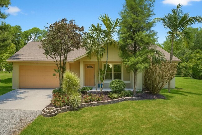 Building Photo - 16971 Mayfair Dr E