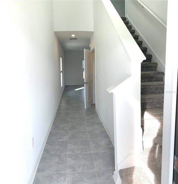 Building Photo - 2731 Runners Cir