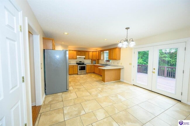 Building Photo - 1802 Oriole Dr