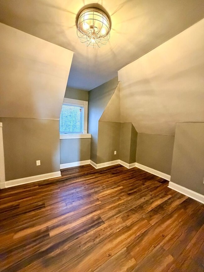 Building Photo - 227 N Negley Ave