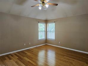 Building Photo - 2204 Zoa Dr