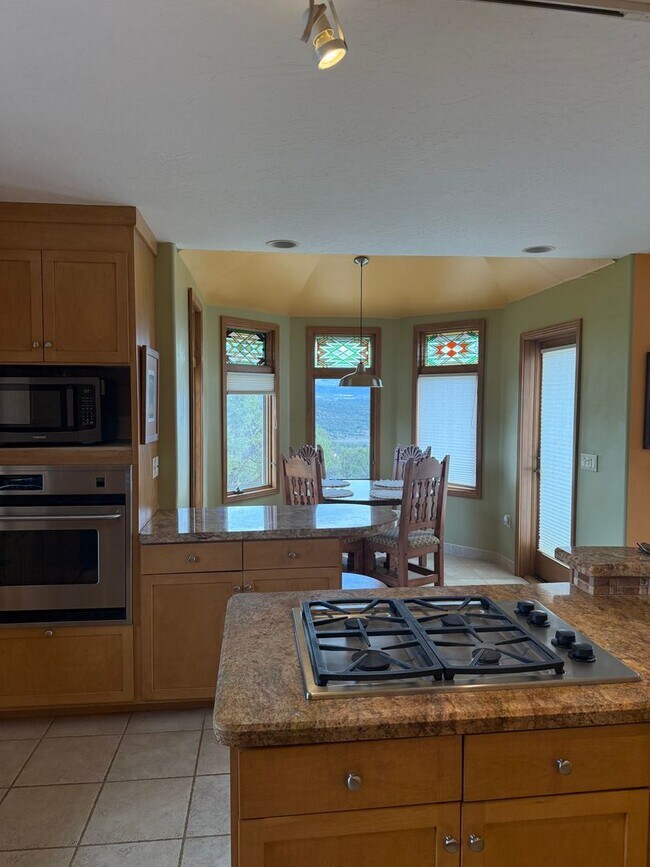 Building Photo - Charming Southwestern Stucco Home