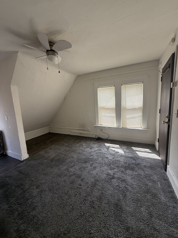 Building Photo - 632 Howard Pl