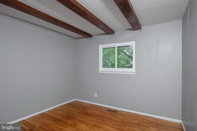 Building Photo - 3947 Setonhurst Rd