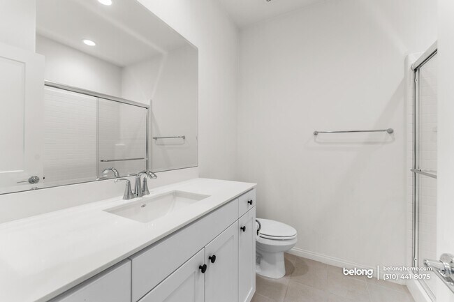 Building Photo - 3915 E Fincastle St