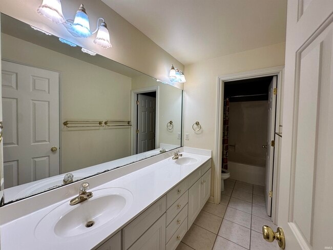 Building Photo - 4595 Prescott Dr