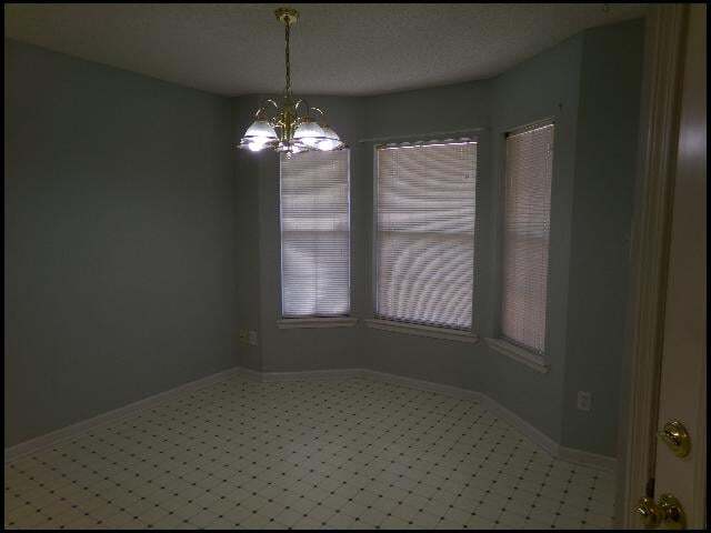 Building Photo - 1024 Colonial Dr