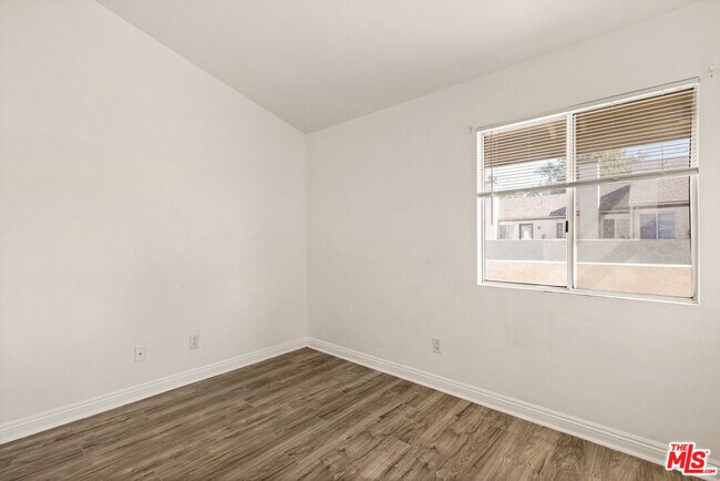 Building Photo - 1836 E Ave J2