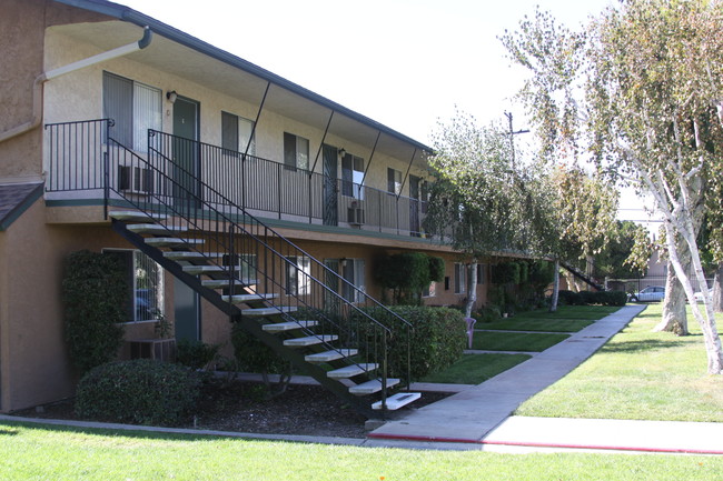 Amber Woods Apartments - El Cajon, CA | Apartment Finder