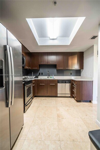 Building Photo - 300 Majorca Ave
