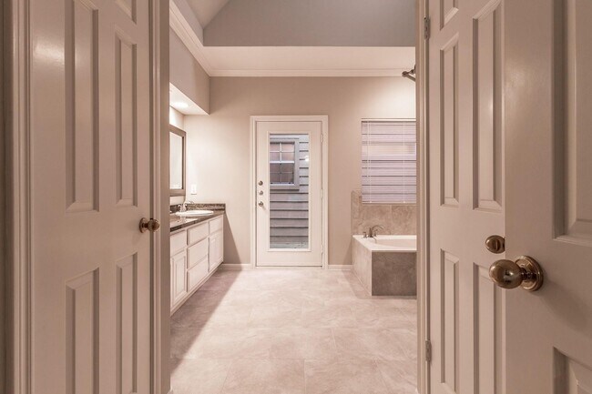 Building Photo - 3806 Deer Falls Ct