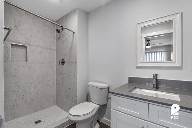 Building Photo - 1714 Patton Ln