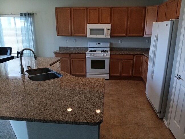 Building Photo - Four bedroom - Two bath, in Rio Rancho, St...