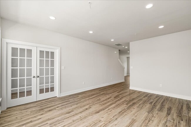 Building Photo - BRAND NEW TOWNHOME for LEASE