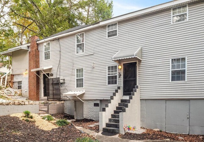Primary Photo - 1143 United Ave SE