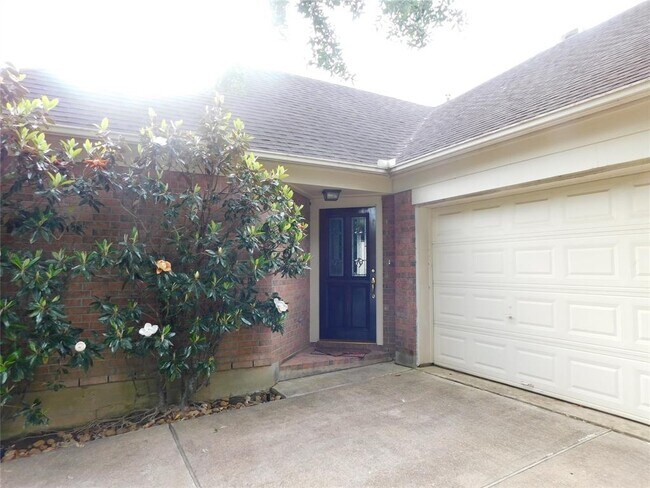 Building Photo - 4211 Creek Hollow Ln