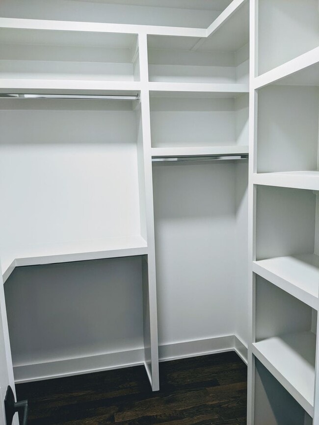 Building Photo - Luxury Townhome in Desirable Germantown Neighborhood