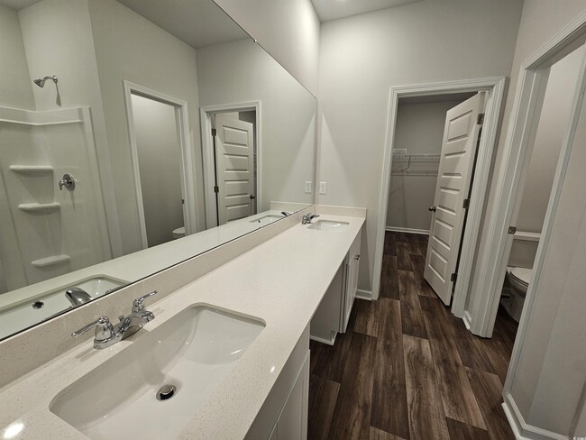 Building Photo - 789 Wapama St