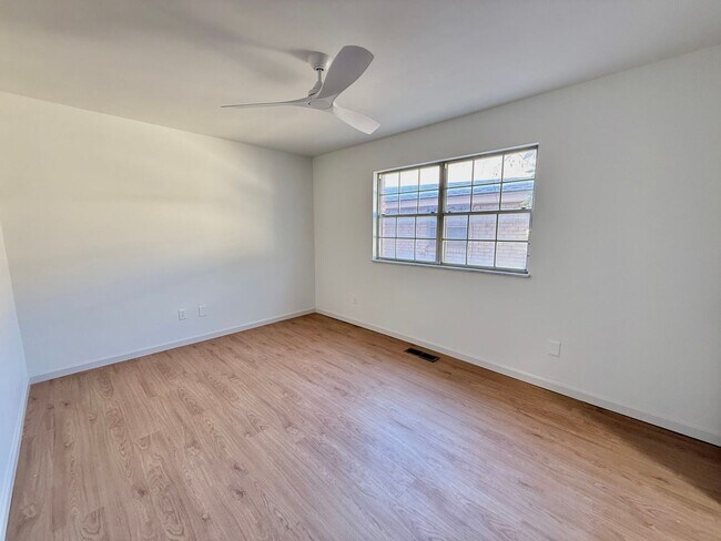 Building Photo - Fully Remodeled Home Near Penn and NW Expr...