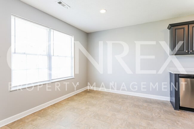 Building Photo - Great Simpsonville Location!