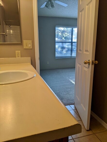 Bathroom - 560 Autumn Crest Cir