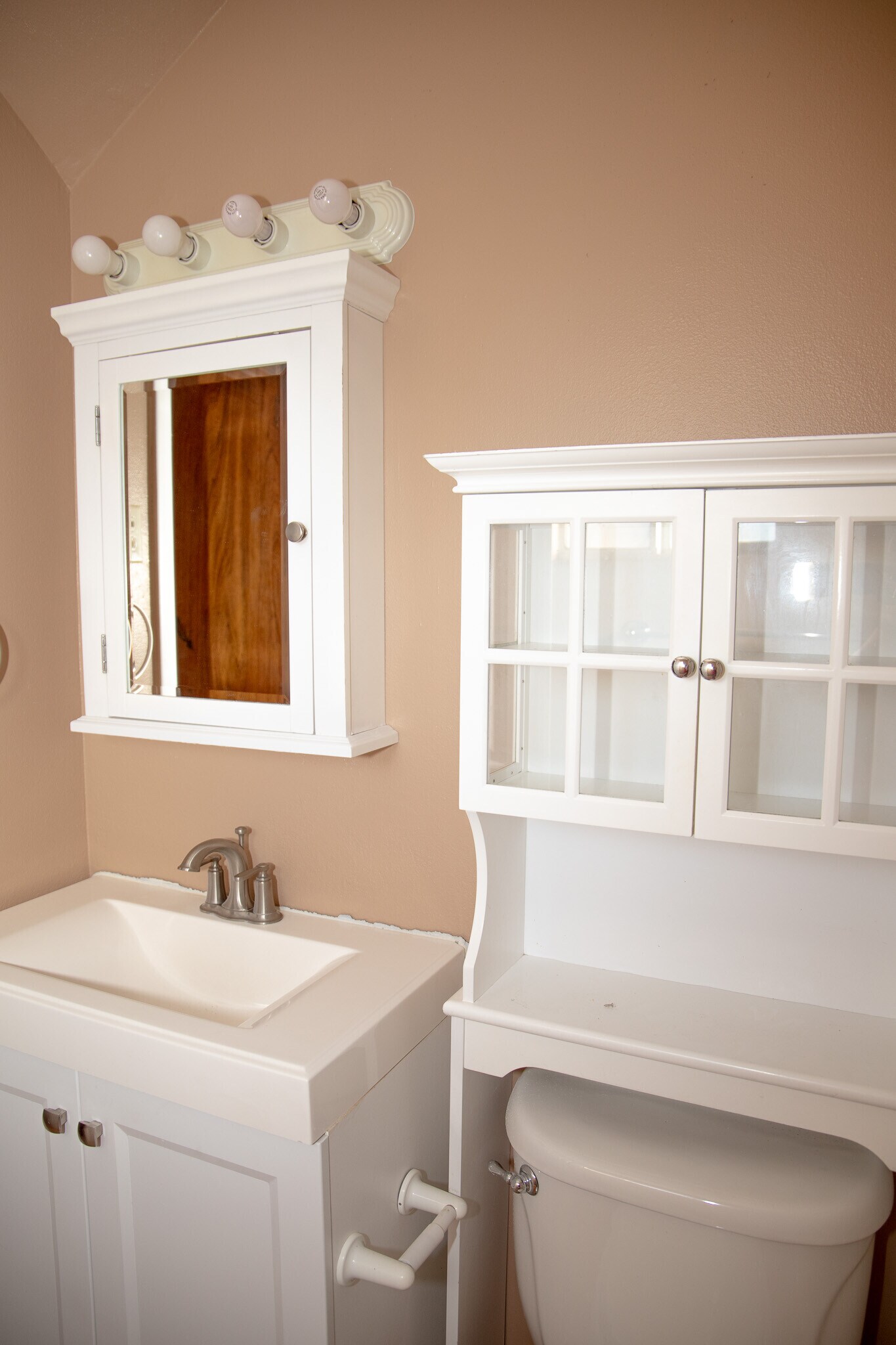 Master Bathroom - 1932 Arlington St