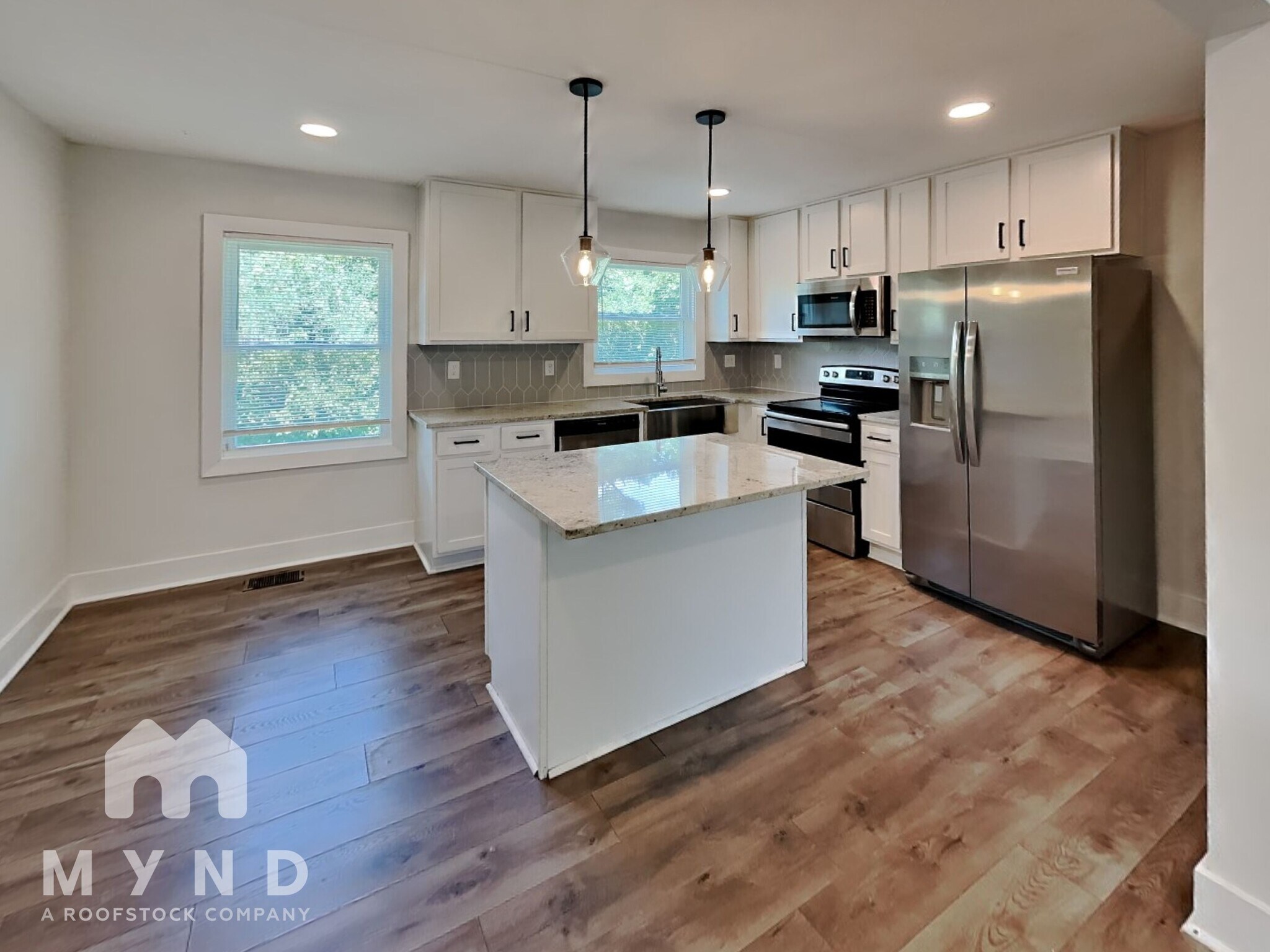Building Photo - 60 Finch Dr SE