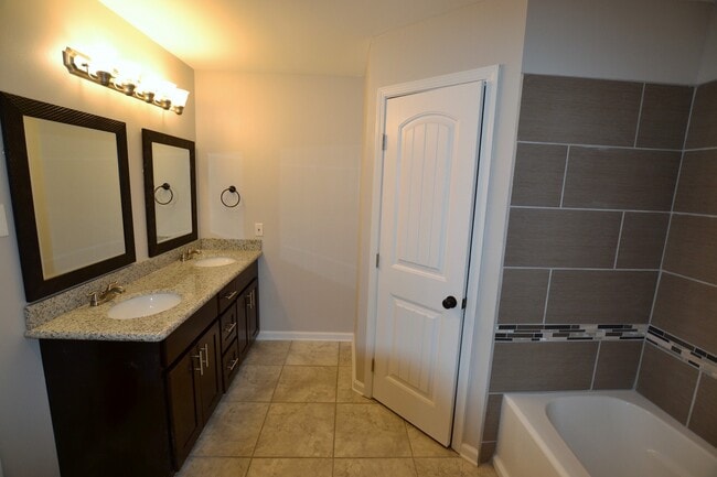 Building Photo - Beautifully remodeled! 3 Bedroom 2 Bath Home in Denham Springs