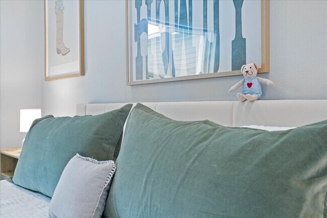 Building Photo - 6301 Santos St