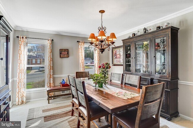 Building Photo - 6302 Shiplett Blvd