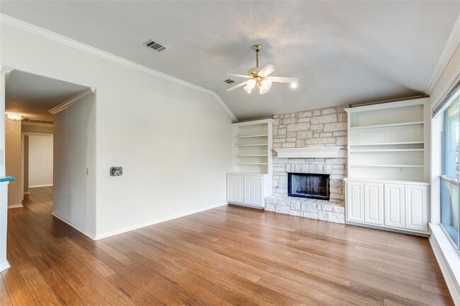 Building Photo - 6901 Bright Star Ln