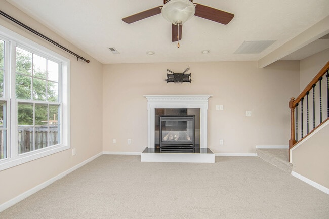 Building Photo - 355 Lockwood Dr