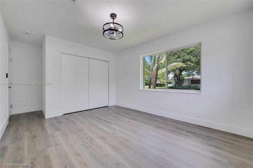 Building Photo - 6250 SW 62nd Pl