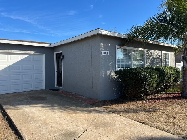 Building Photo - 1013-1013 12th St