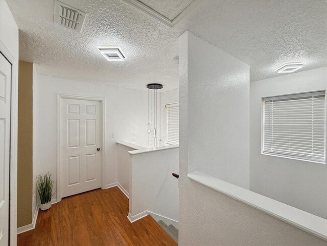 Building Photo - 1302 S Beach Cir