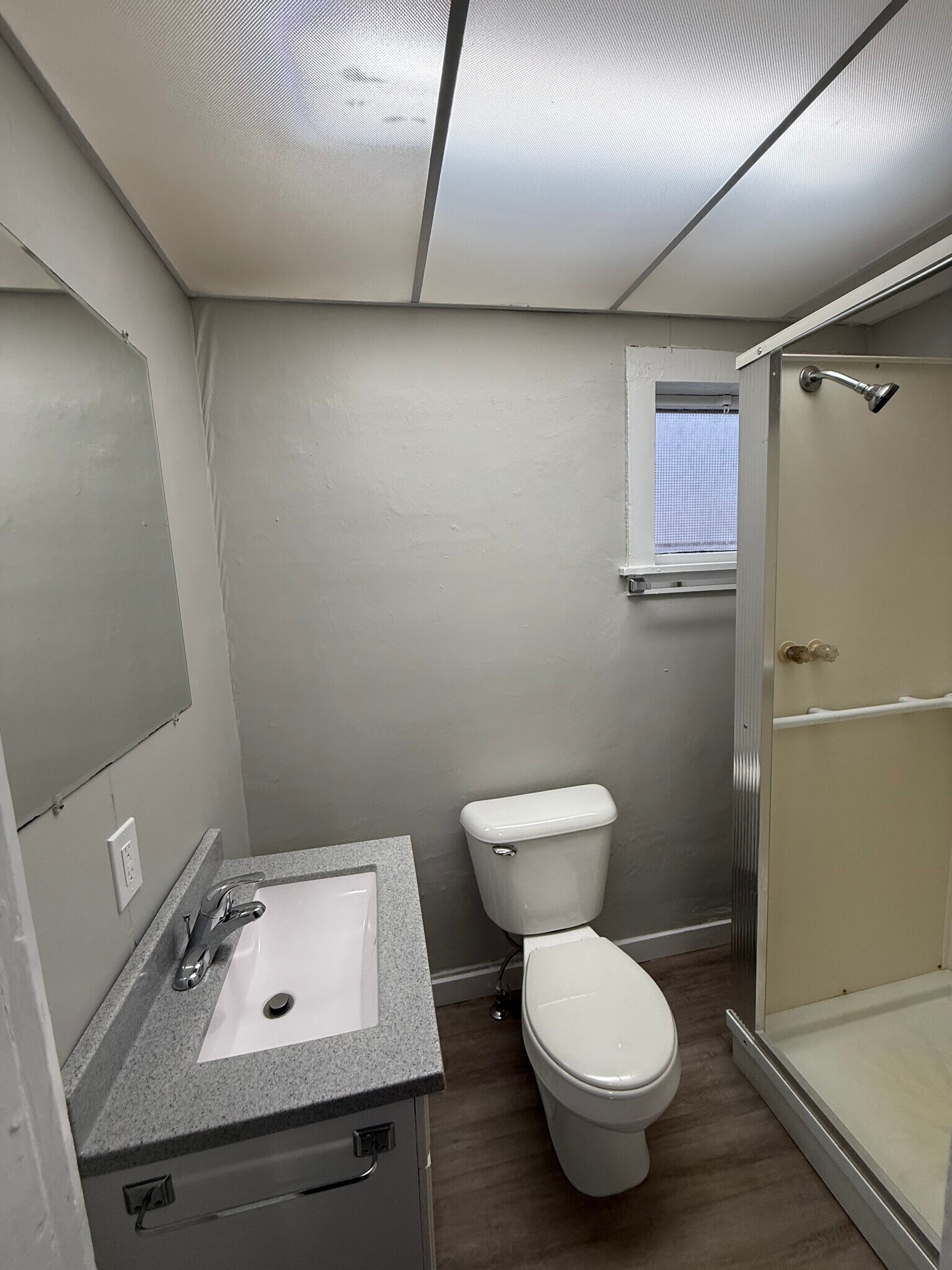 Building Photo - 217 Ghilda Pl NE