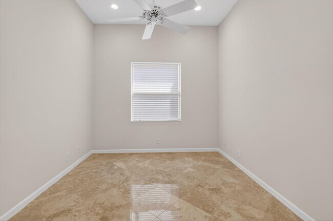 Building Photo - 7032 Vivaldi Ln