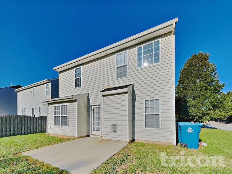 Building Photo - 685 Winners Point