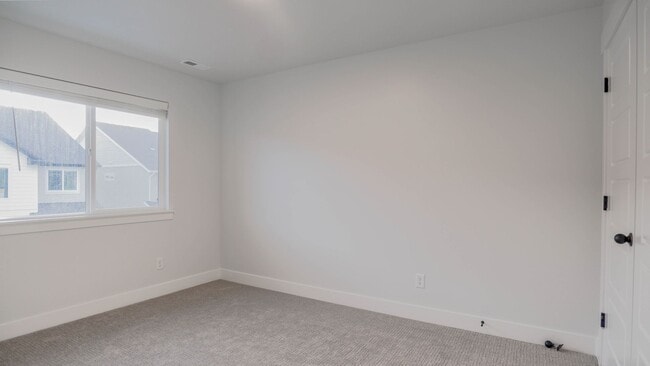 Building Photo - Beautiful 3 bedroom Townhome in Lehi Exchange community!