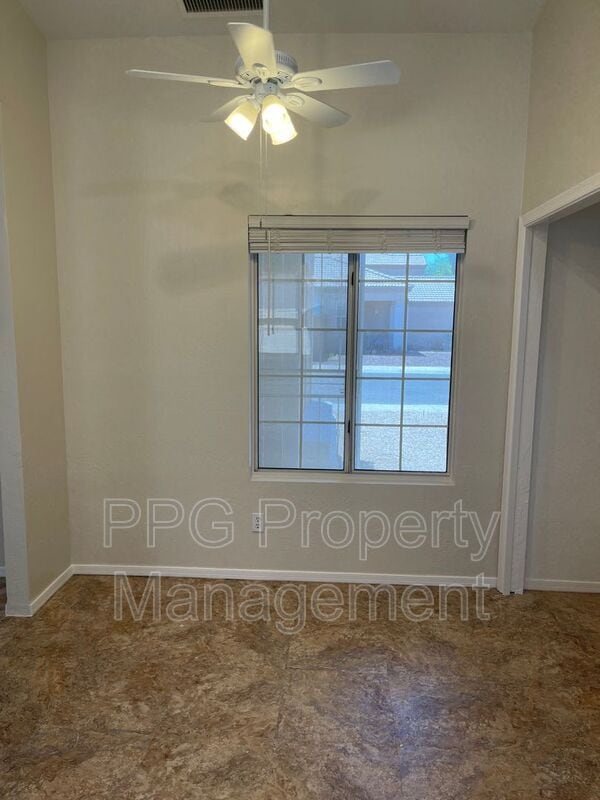 Building Photo - 13597 W Desert Flower Dr
