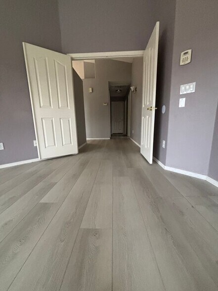 Building Photo - 3464 S Moccasin Trail