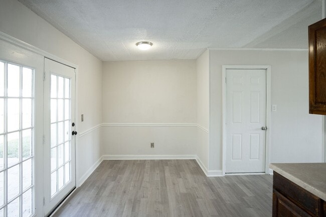 Building Photo - 3321 Young Forest Dr