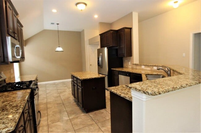 Building Photo - 8902 Peach Oak Crossing