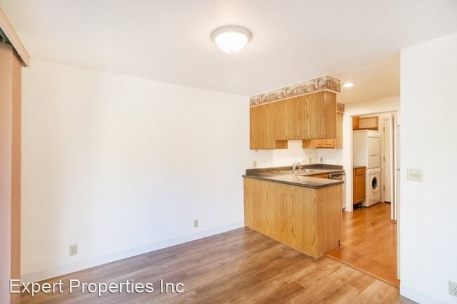 Building Photo - 3 br, 2.5 bath House - 622 Scenic Lane