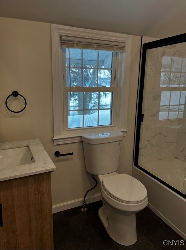 Building Photo - 435 French Rd